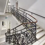 فندق Wyndham Grand Old Town 5*