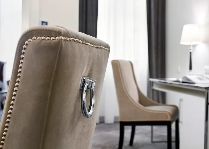 Wyndham Grand Old Town מלון 5*