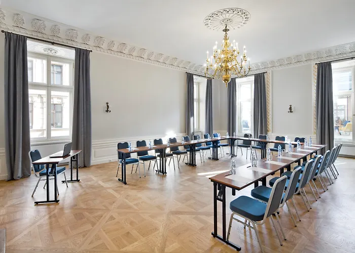 מלון Wyndham Grand Old Town