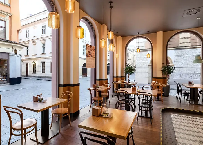 Wyndham Grand Old Town מלון 5*