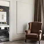 Wyndham Grand Old Town Hotel