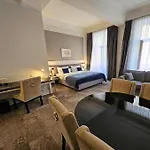 Wyndham Grand Old Town 5*