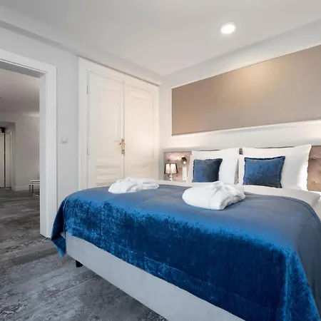 Wyndham Grand Old Town 5*