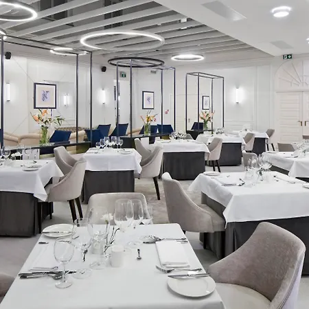 Ξενοδοχείο Wyndham Grand Old Town 5*