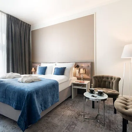 Wyndham Grand Old Town