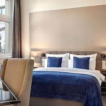 Wyndham Grand Old Town Hotel 5*