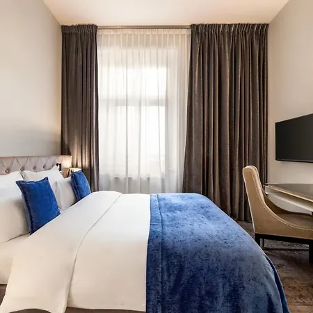 Wyndham Grand Old Town Hotel