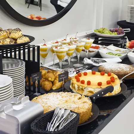 Wyndham Grand Old Town Hotel