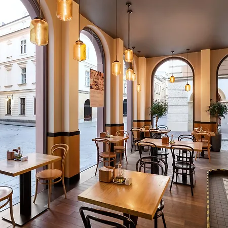 Wyndham Grand Old Town Hotel 5*