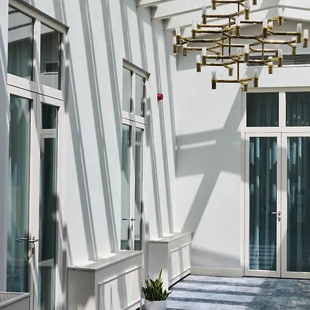 فندق Wyndham Grand Old Town 5*