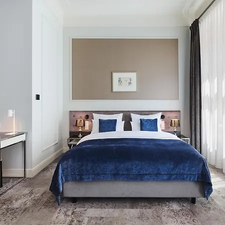 Hotel Wyndham Grand Old Town 5*