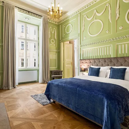 호텔 Wyndham Grand Old Town 5*