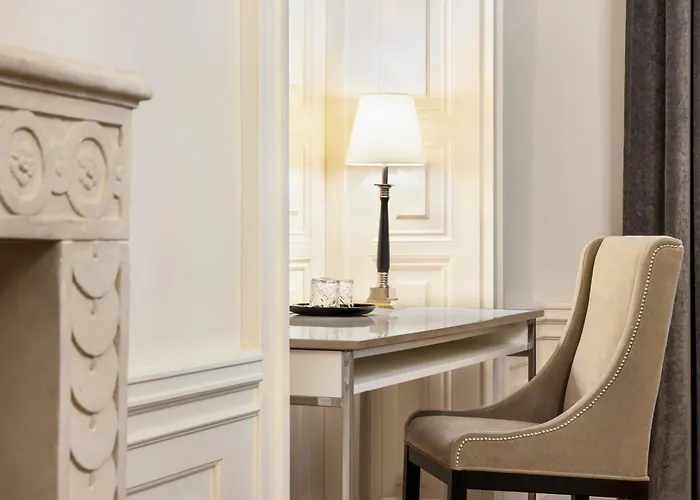 Wyndham Grand Old Town Hotel 5*