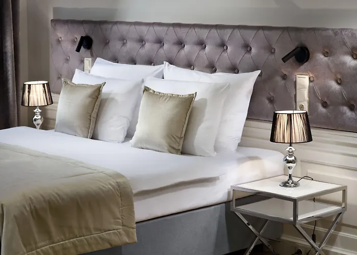 Wyndham Grand Old Town 5*