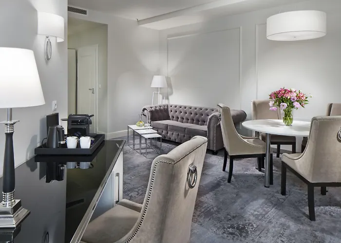 Wyndham Grand Old Town