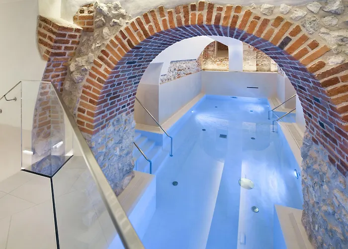 Hotel Wyndham Grand Old Town 5*