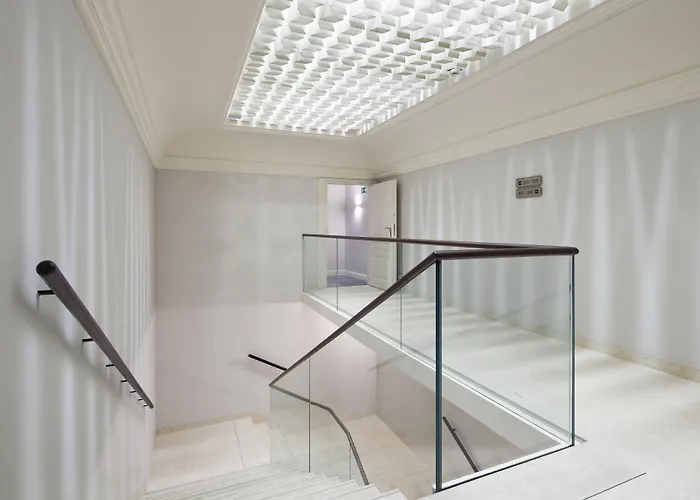 Wyndham Grand Old Town 5*