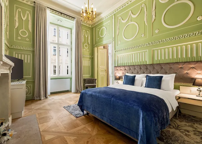 Wyndham Grand Old Town 5*