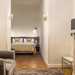 Wyndham Grand Old Town فندق