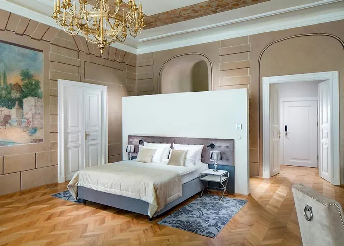 Wyndham Grand Old Town