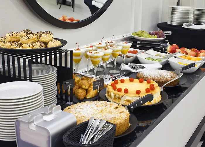 Wyndham Grand Old Town Hotel